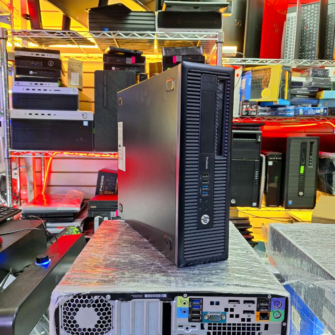 CPU HP prodesk 600 G1 SFF SLIM core i3 4th generación con 8GB RAM Y DD SÓLIDO 480GB, kit teclado y mouse alambrico, monitor 19 pulgadas LED HD