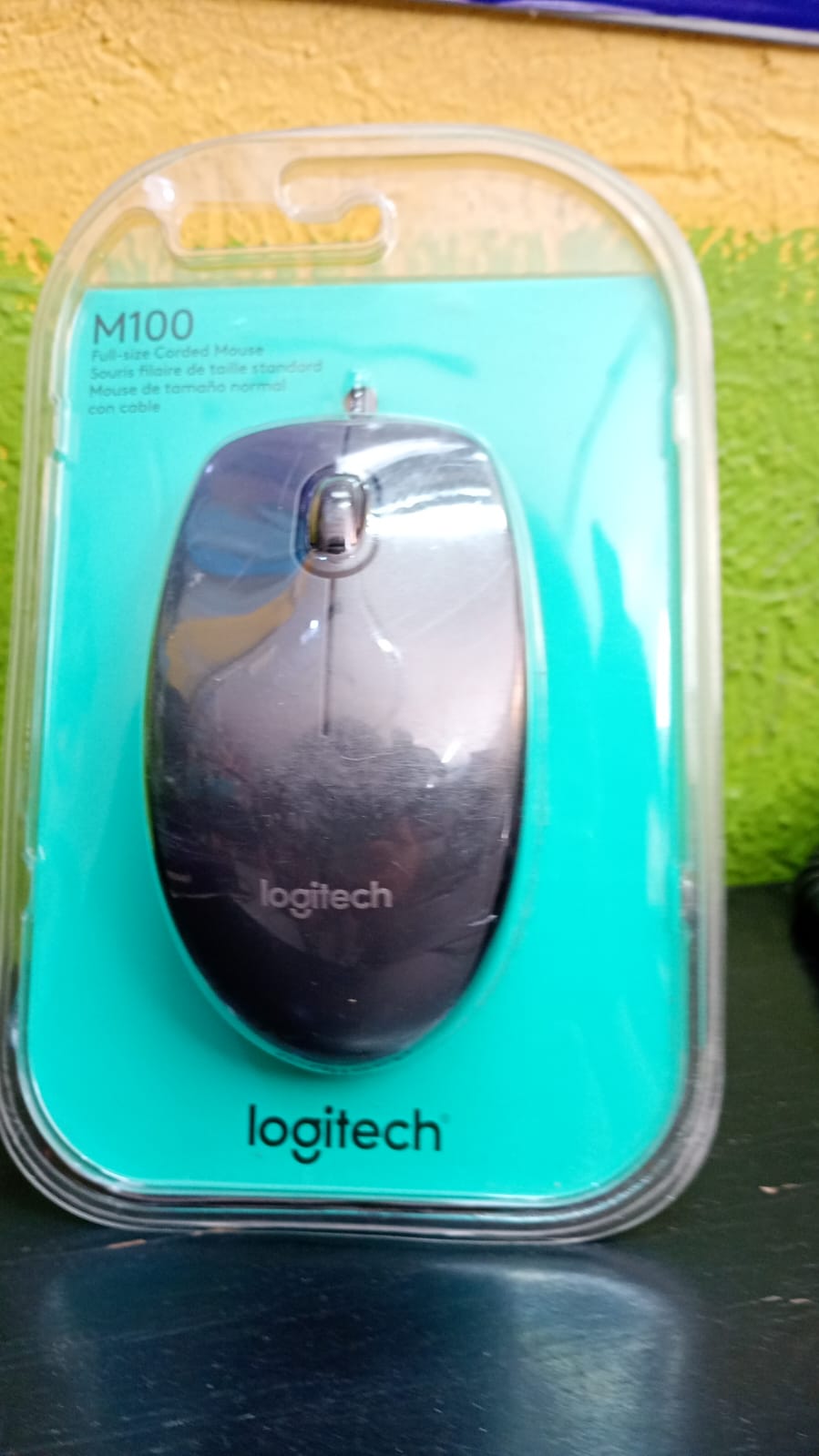 Mouse Logitech M100 - USB - Óptico - 3 Botón(es) - Negro - 1 - Cable - 1000 dpi - Rueda de desplazamiento - Simétrico