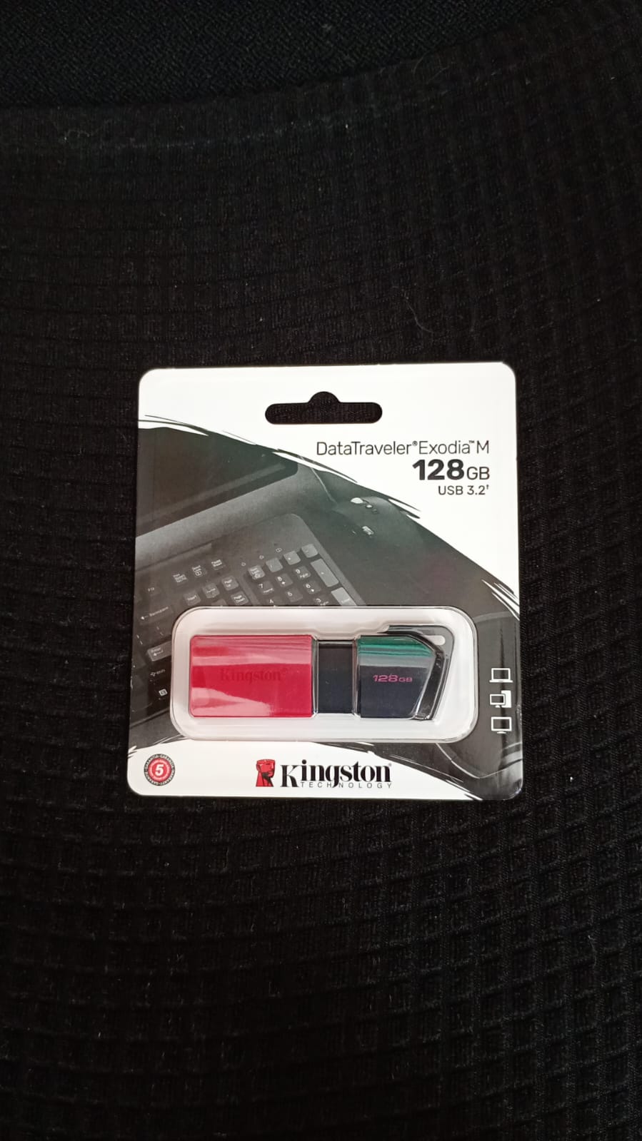 MEMORIA  KINGSTON 128GB EXT DT EXODIA M TAPA DESLIZABLE NEGRA