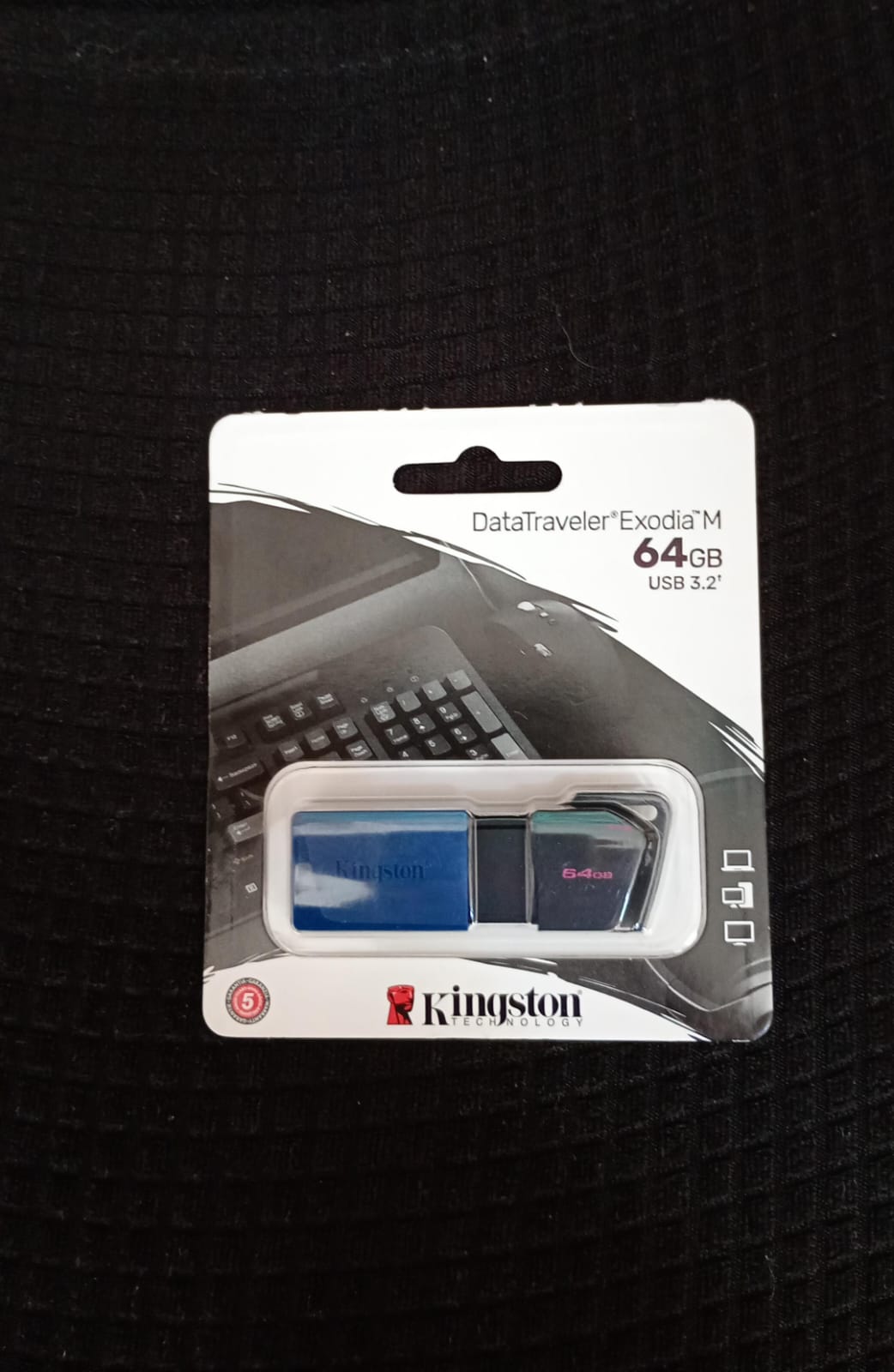 MEMORIA USB KINGSTON 64GB DTXM EXODIA TAPA DESLIZABLE NEGRA